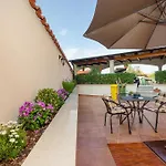 Amfora Apartment *