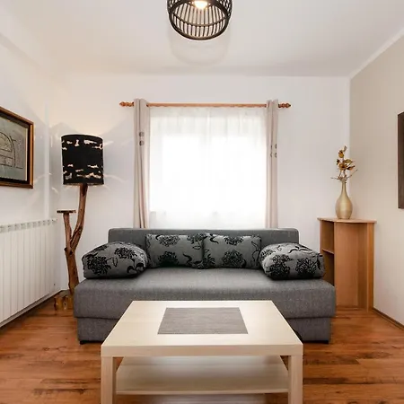 דירה Amfora רוביני